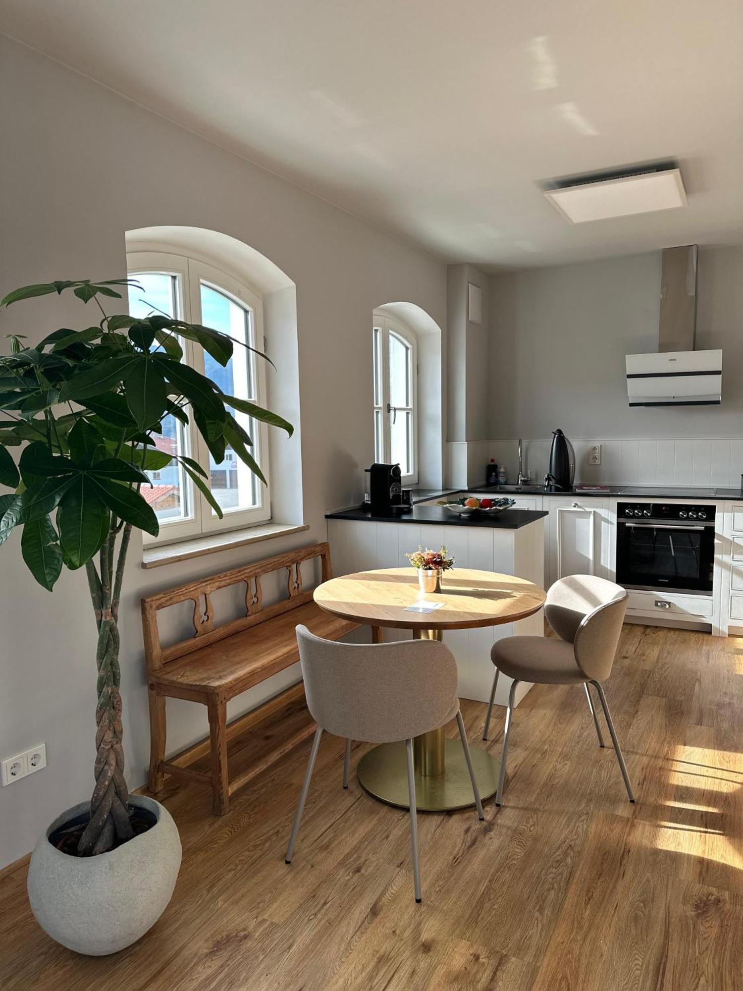 Vaicun Stays - Luxury Apartments - Apartments Mit Blick Auf Den Tegernsee Гмунд-ам-Тегернзе Экстерьер фото